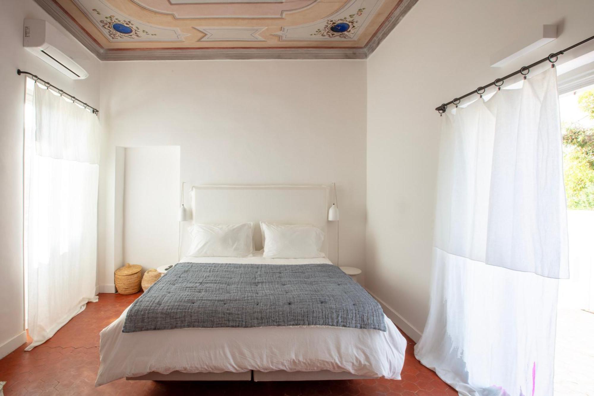 La Batisse En Blanc Hotel *